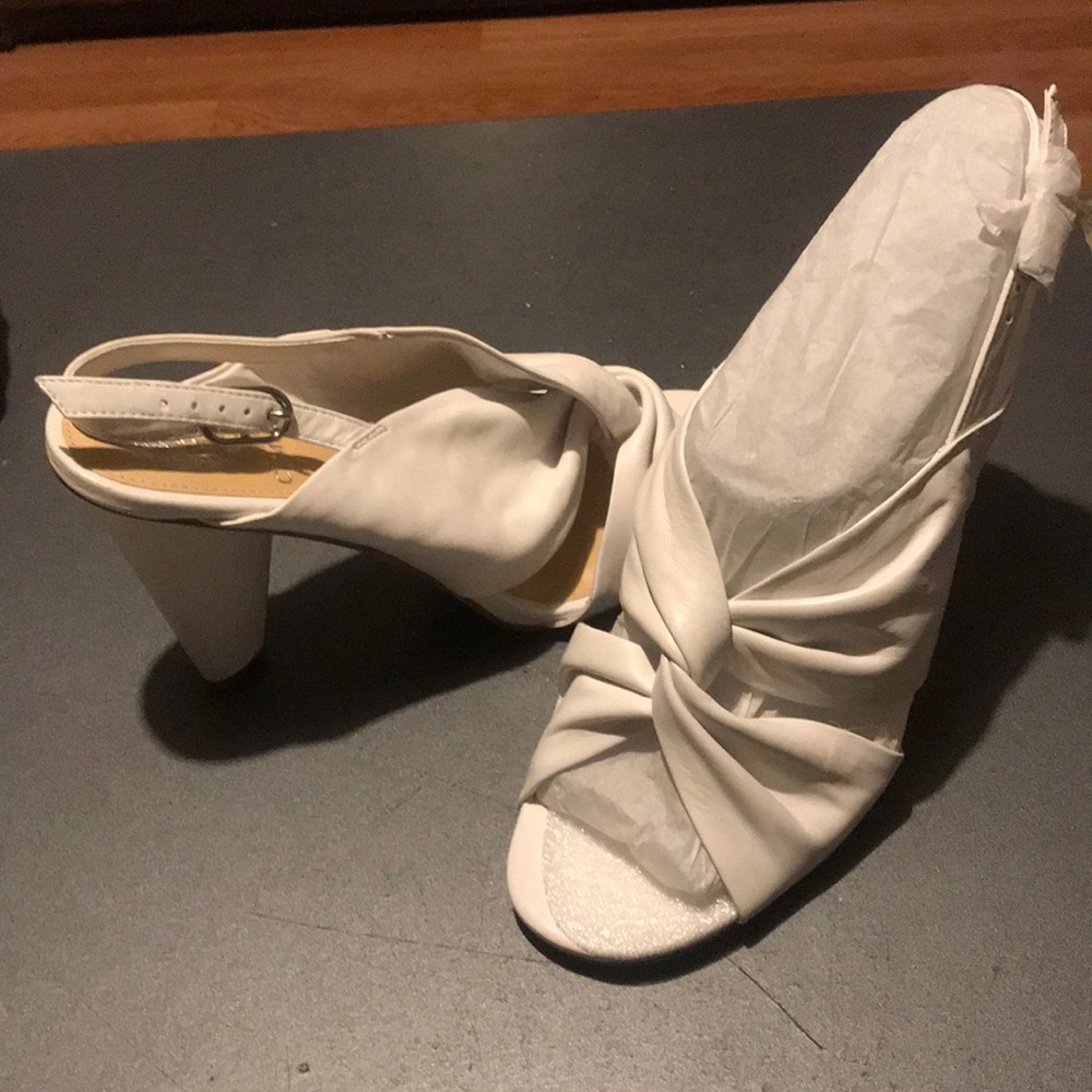 Vince Camuto Sandals